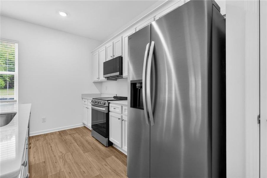 Furnished interior view inside a new home in Lexington Meadows, Athens (Image 10).