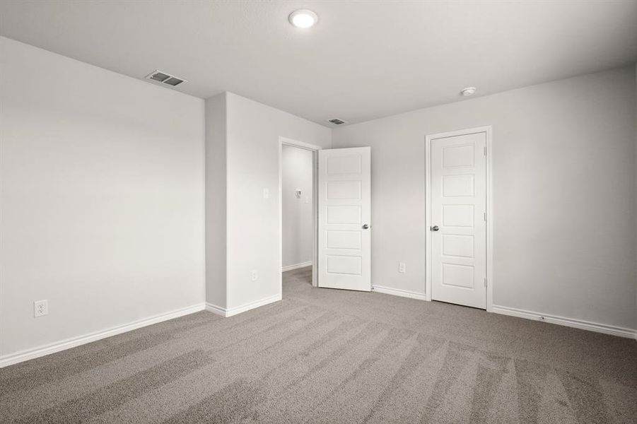 Spacious, unfurnished interior of a new home in Sycamore Landing, Fort Worth (Image 10). Spacious, unfurnished interior of a new home in Sycamore Landing, Fort Worth (Image 10).