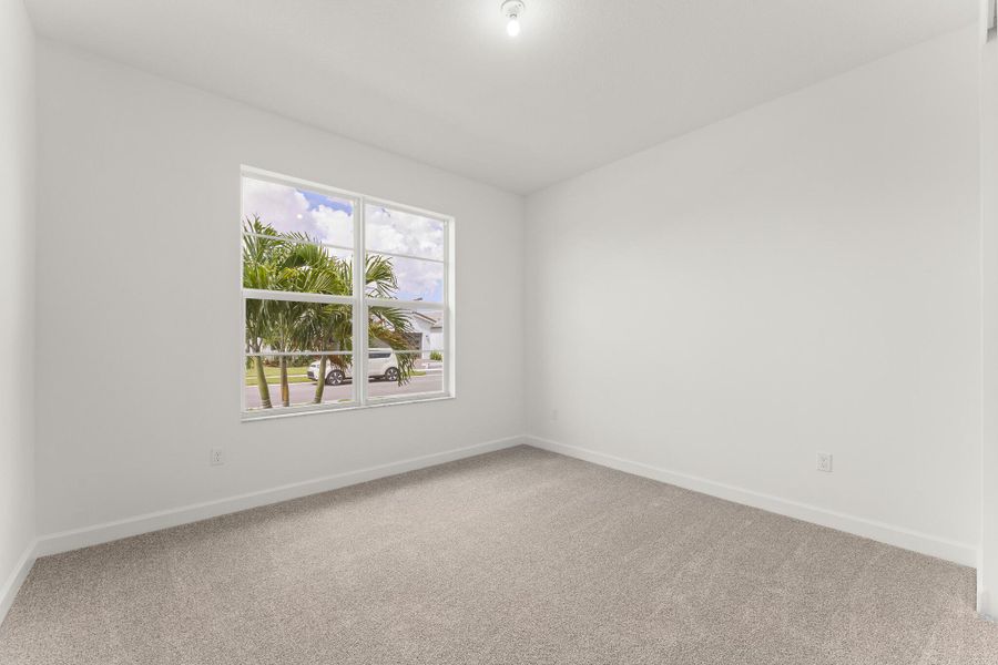 Spacious, unfurnished interior of a new home in Tradition - Telaro, Port St. Lucie (Image 13).