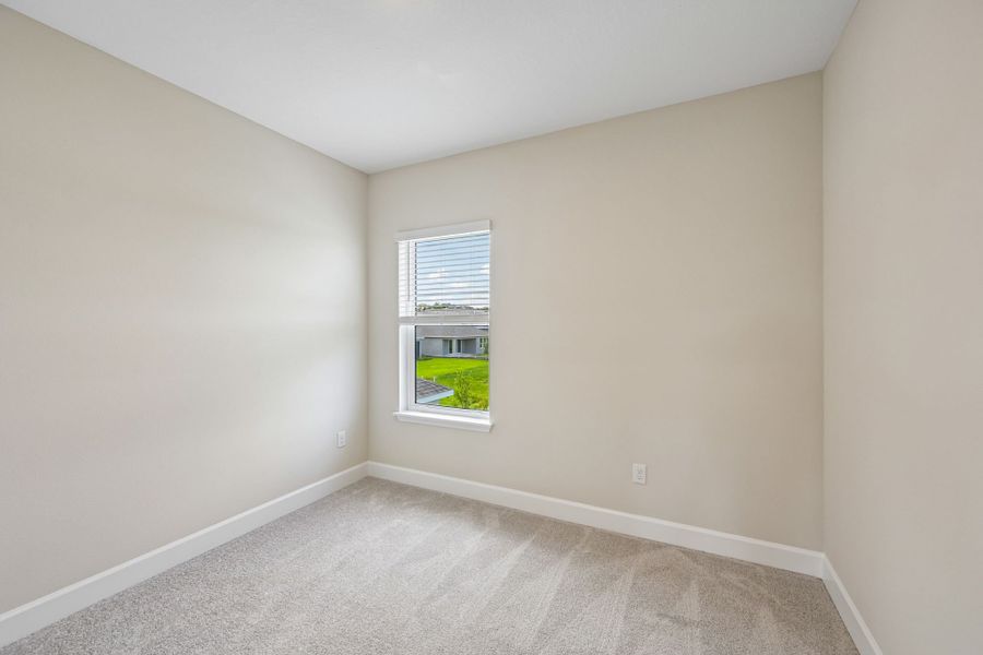 Spacious, unfurnished interior of a new home in Tiburon, Nokomis (Image 17).