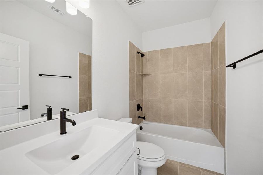 Image 34 of a home in Walsh Cottage.