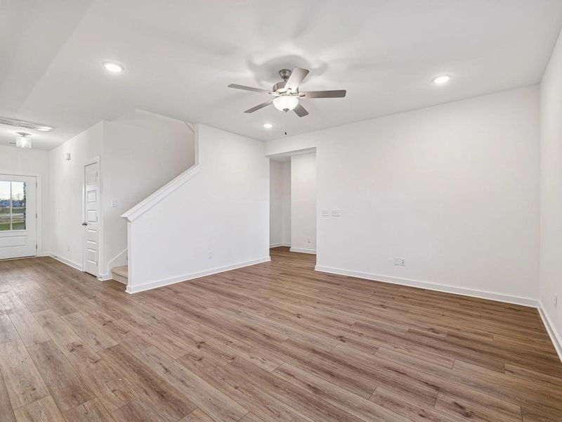 Spacious, unfurnished interior of a new home in Calista Farms, White House (Image 20).
