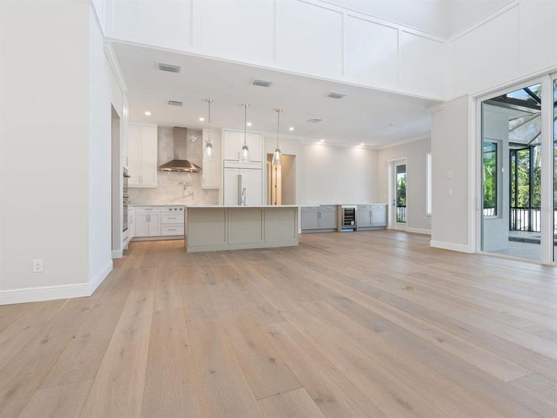 Spacious, unfurnished interior of a new home in , Sarasota (Image 73).