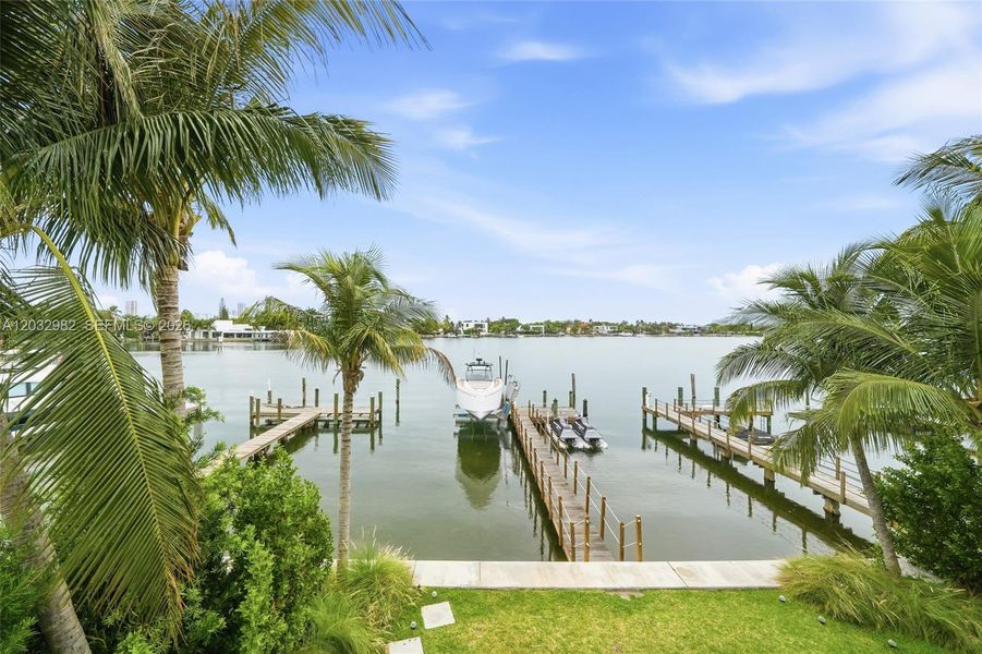 Natural landscape and outdoor views near in Miami Beach (Image 47). Natural landscape and outdoor views near in Miami Beach (Image 47).