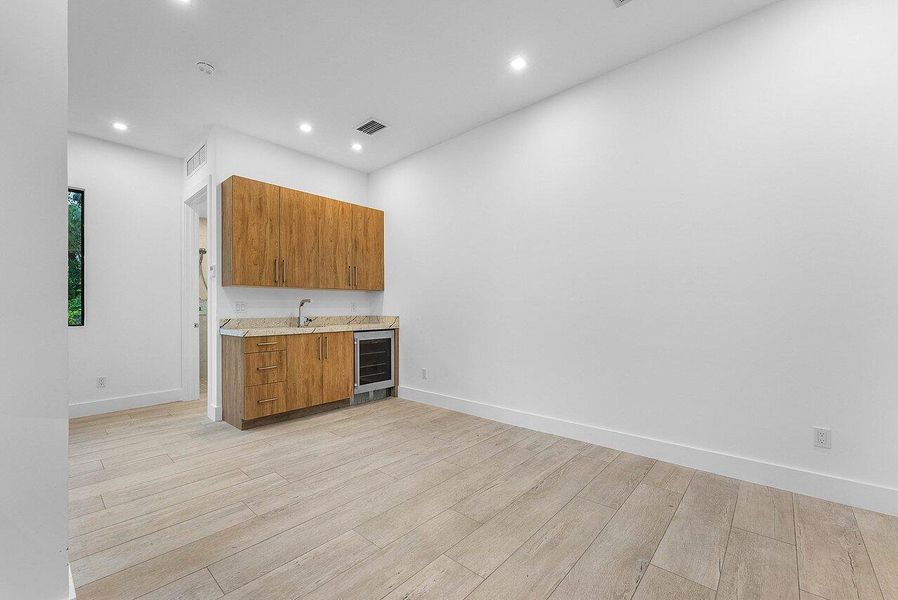 Spacious, unfurnished interior of a new home in , Delray Beach (Image 90).