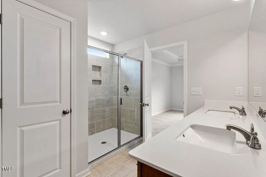 135 Cordoba Dr Photos-25 (Medium)