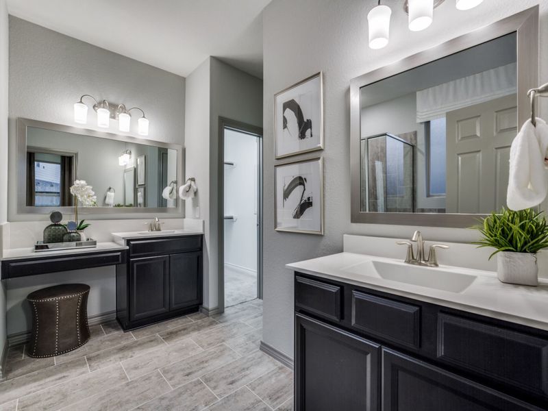 Representative furnished interior of a home built from the Oakmont by Pulte Homes in Mavera, Conroe (Image 6). Representative furnished interior of a home built from the Oakmont by Pulte Homes in Mavera, Conroe (Image 6).