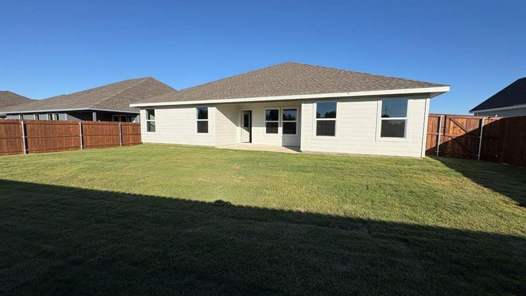 Exterior details and patio area of a home in Sandstone Estates, Granbury (Image 18). Exterior details and patio area of a home in Sandstone Estates, Granbury (Image 18).