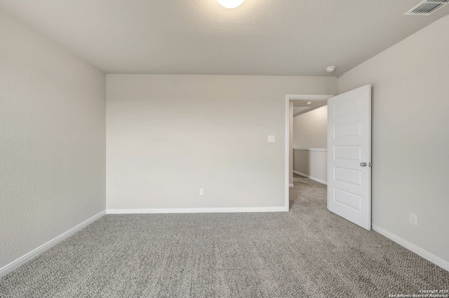 Spacious, unfurnished interior of a new home in Paloma Park, Converse (Image 17).