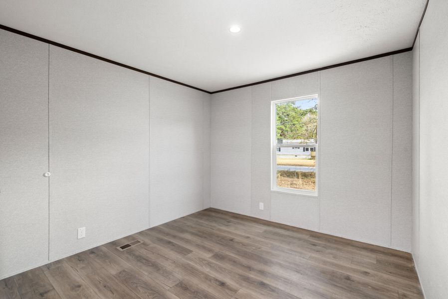 Spacious, unfurnished interior of a new home in , Summerville (Image 30).