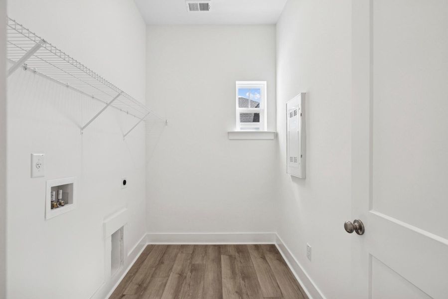 Spacious, unfurnished interior of a new home in Nexton – Midtown – The Garden Collection, Summerville (Image 25). Spacious, unfurnished interior of a new home in Nexton – Midtown – The Garden Collection, Summerville (Image 25).