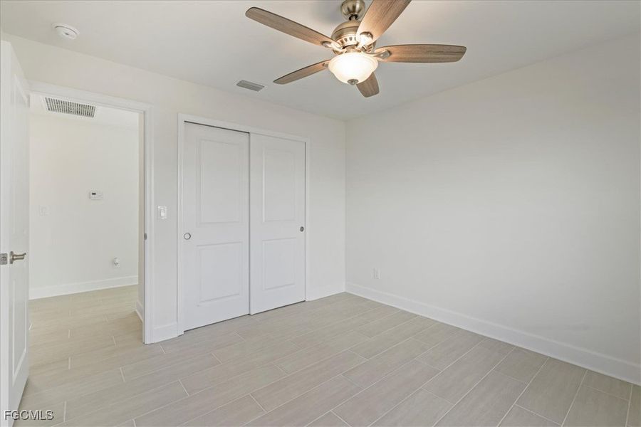 Spacious, unfurnished interior of a new home in Cape Coral, Cape Coral (Image 32).