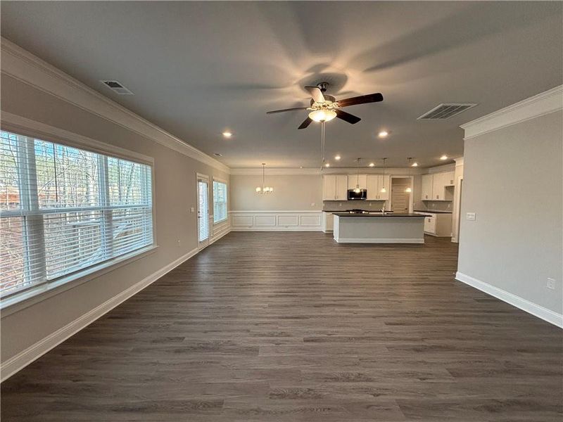 Spacious, unfurnished interior of a new home in Tuscany Hills, Douglasville (Image 9).