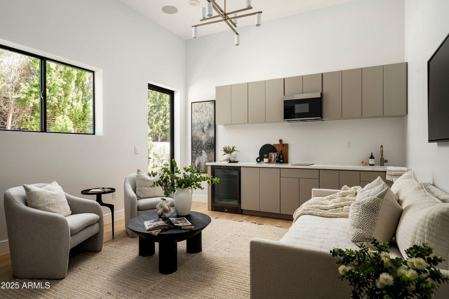 6535 N 40th Place-45