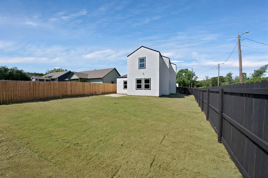 Front exterior of a new home in , Granbury, TX, highlighting curb appeal (Image 13). Front exterior of a new home in , Granbury, TX, highlighting curb appeal (Image 13).