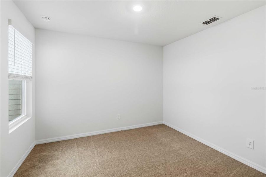 Spacious, unfurnished interior of a new home in , St. Cloud (Image 28).