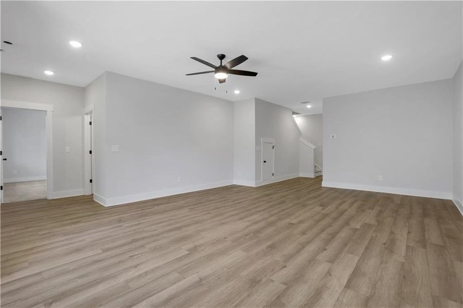 Spacious, unfurnished interior of a new home in Cambridge, Flowery Branch (Image 43). Spacious, unfurnished interior of a new home in Cambridge, Flowery Branch (Image 43).
