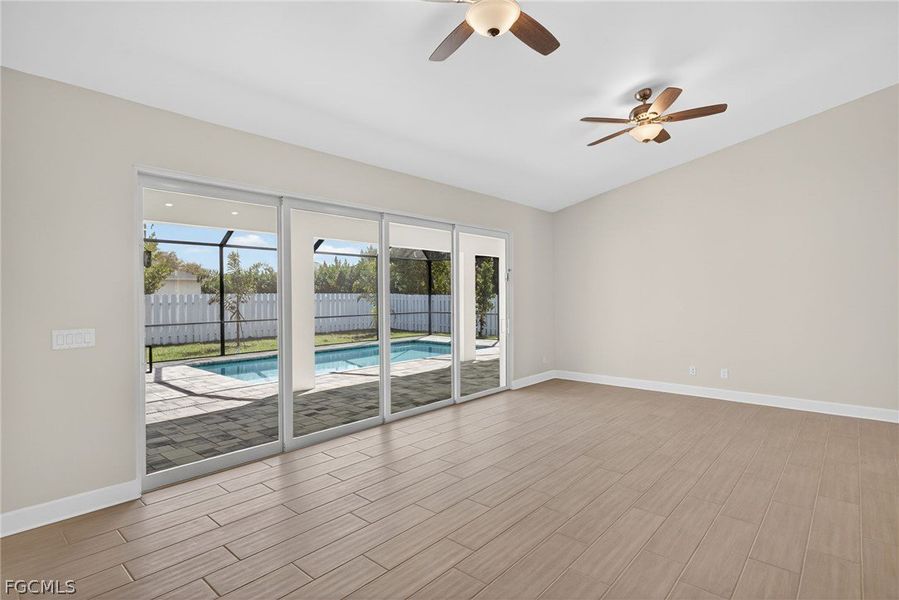 Spacious, unfurnished interior of a new home in Cape Coral, Cape Coral (Image 18).