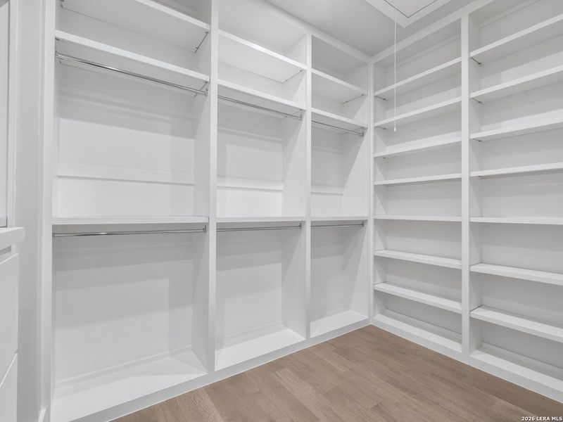 Spacious, unfurnished interior of a new home in , San Antonio (Image 58).