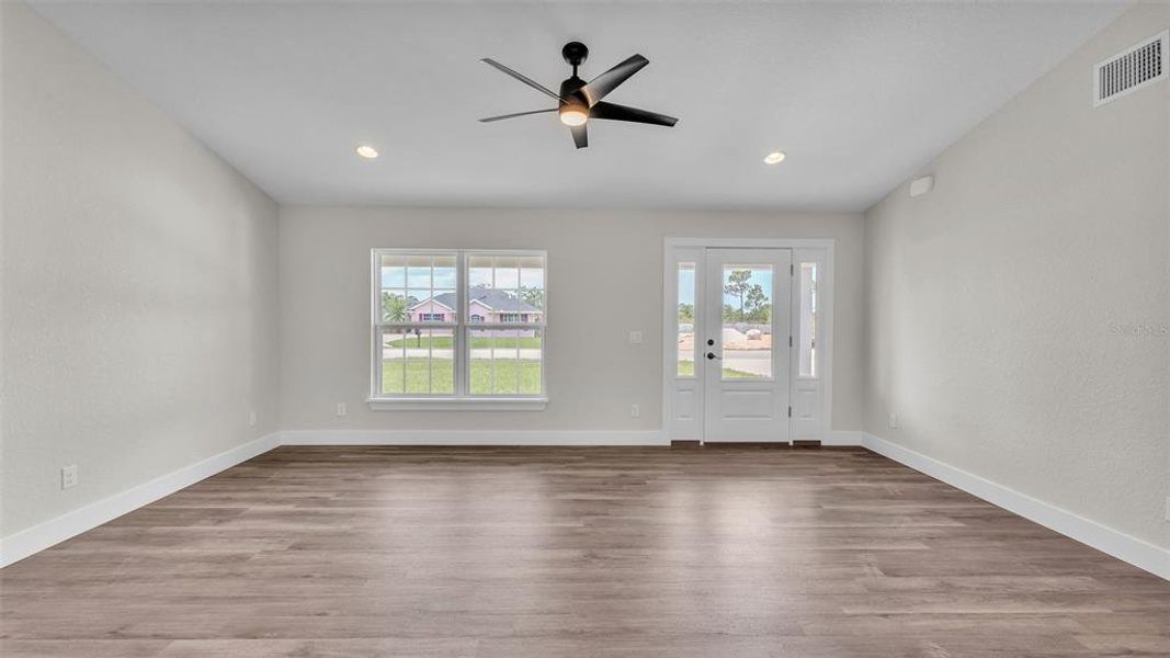 Spacious, unfurnished interior of a new home in , Sebring (Image 36).
