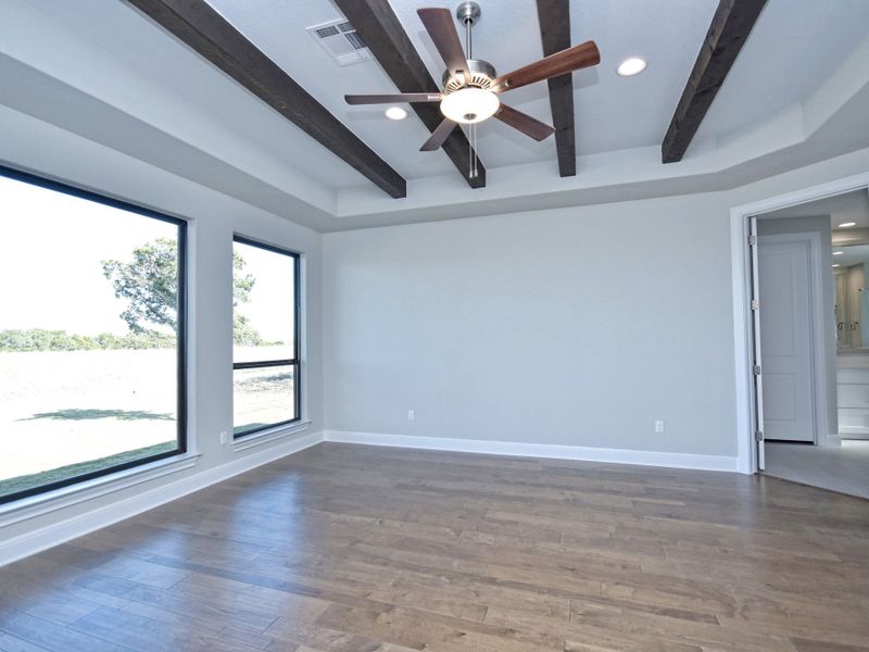 Representative unfurnished interior of a home built from the San Simeon I by Giddens Homes in Clearwater Ranch, Liberty Hill (Image 476).