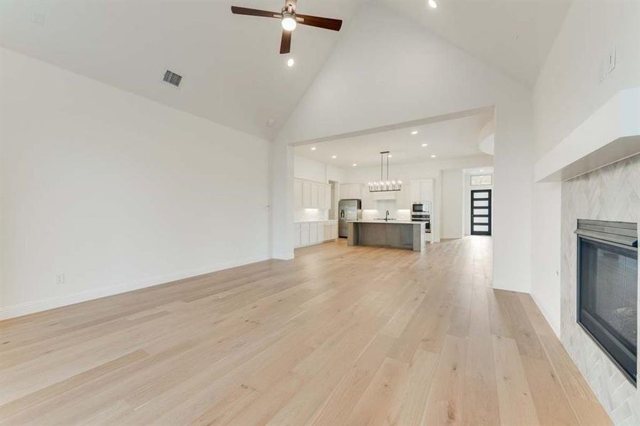 Representative Photo Aberdeen II_04