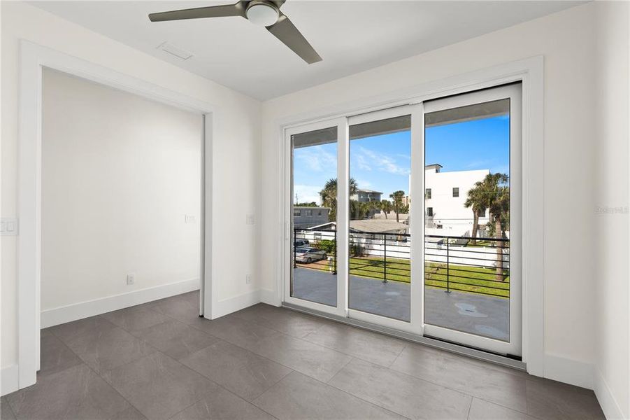 Spacious, unfurnished interior of a new home in , New Smyrna Beach (Image 94).