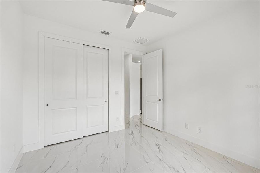 Spacious, unfurnished interior of a new home in , Port Charlotte (Image 16).