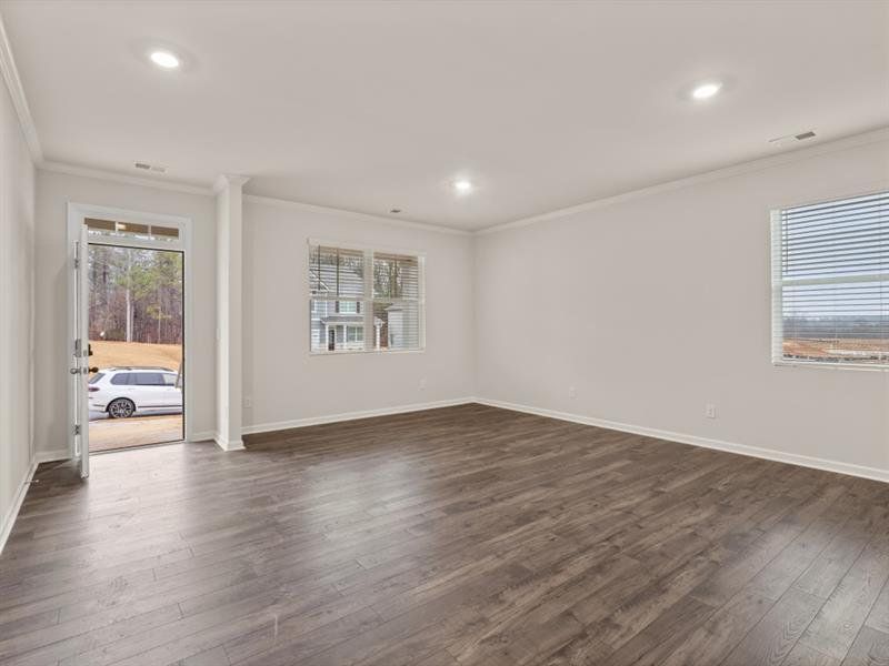 Spacious, unfurnished interior of a new home in Northwoods at Mirror Lake, Villa Rica (Image 32).