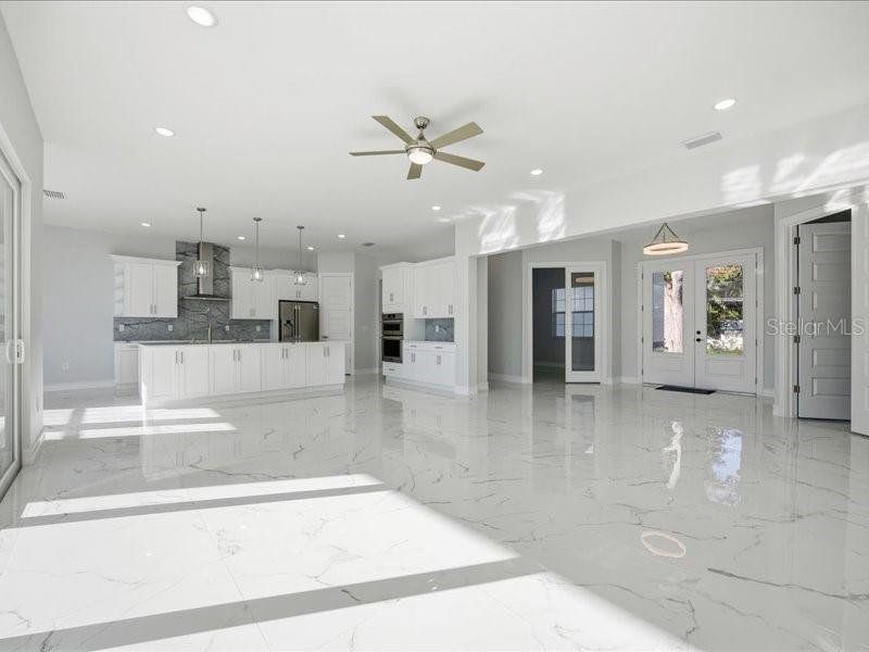 Spacious, unfurnished interior of a new home in , Plant City (Image 22). Spacious, unfurnished interior of a new home in , Plant City (Image 22).