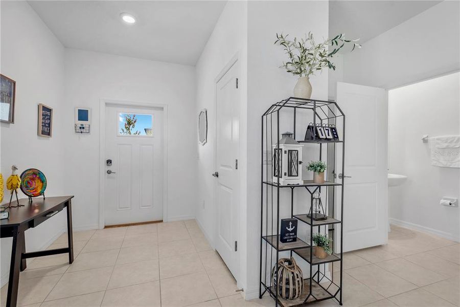 Furnished interior view inside a new home in , Land O' Lakes (Image 13).
