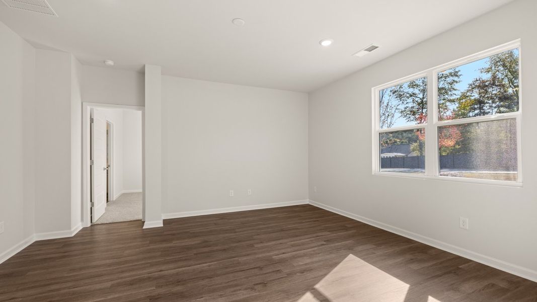 Spacious, unfurnished interior of a new home in Champion's Run, Lithonia (Image 20).