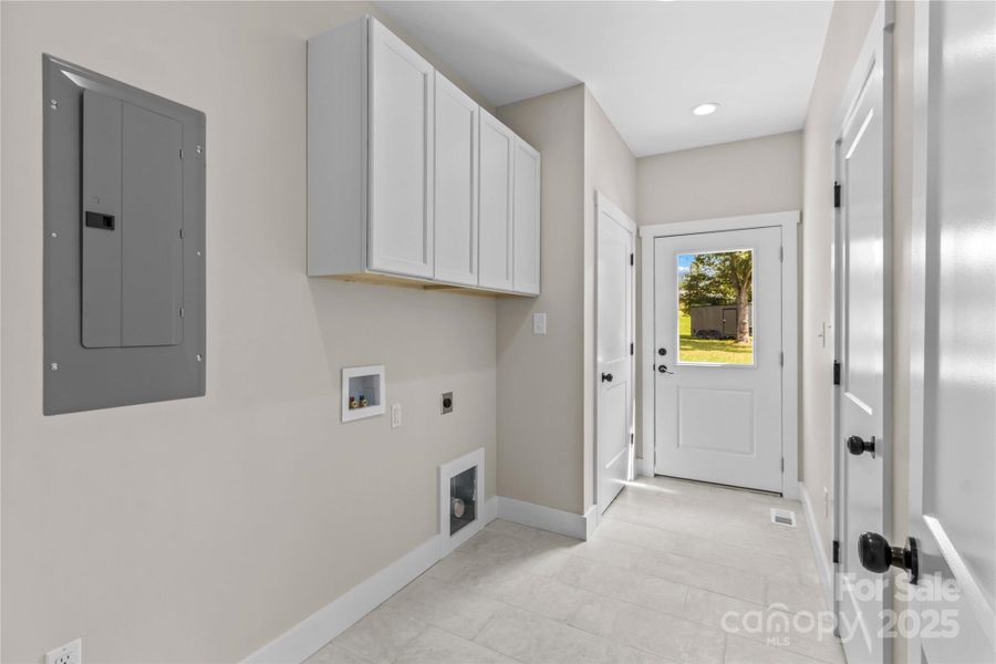 Image 27 of a home in .