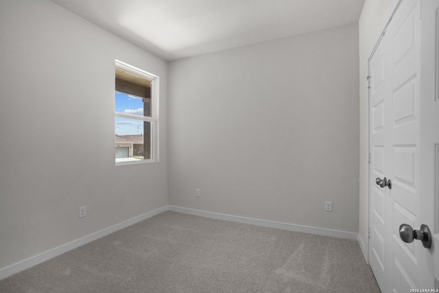 Spacious, unfurnished interior of a new home in Mesa Vista, San Antonio (Image 24).