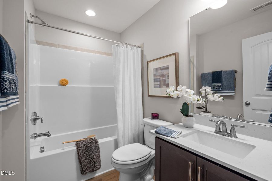 28-web-or-mls-_NFP0815