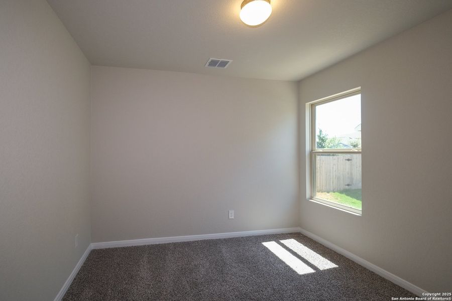 Spacious, unfurnished interior of a new home in Blue Ridge Ranch, San Antonio (Image 30). Spacious, unfurnished interior of a new home in Blue Ridge Ranch, San Antonio (Image 30).