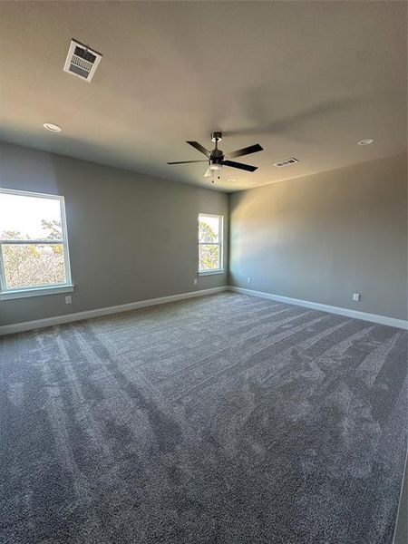 Spacious, unfurnished interior of a new home in , Dallas (Image 30).