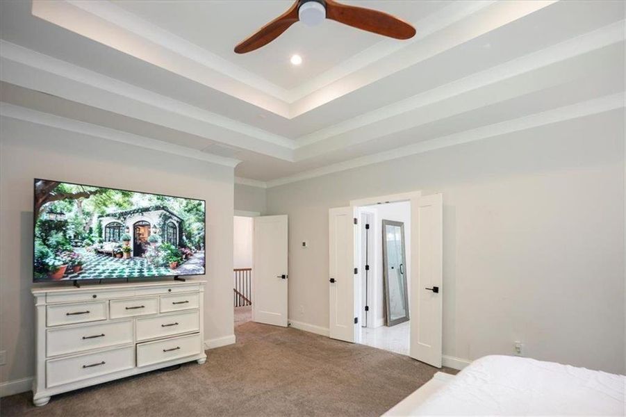 Image 90 of a home in .