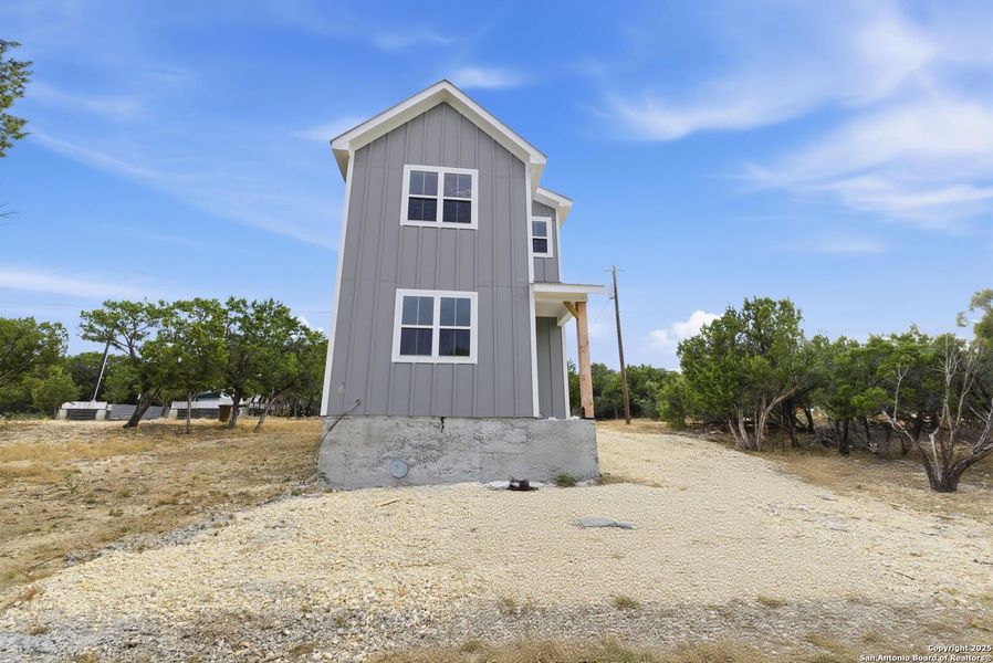 Image 22 of a home in .