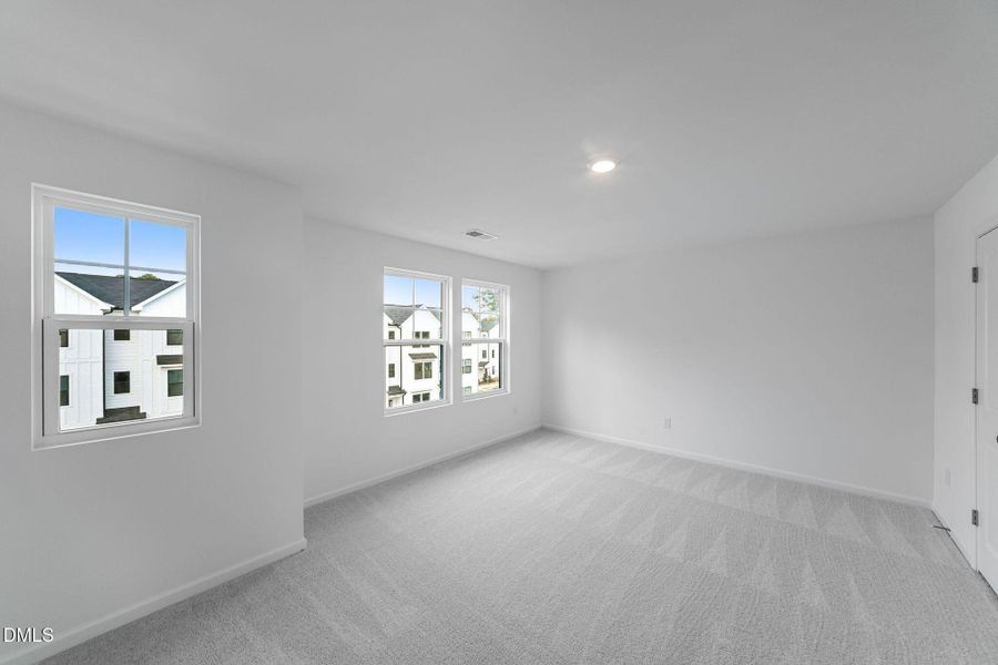 SUN_ElmGrove_Pic_Jackson_QMI_19_Bed3_1of