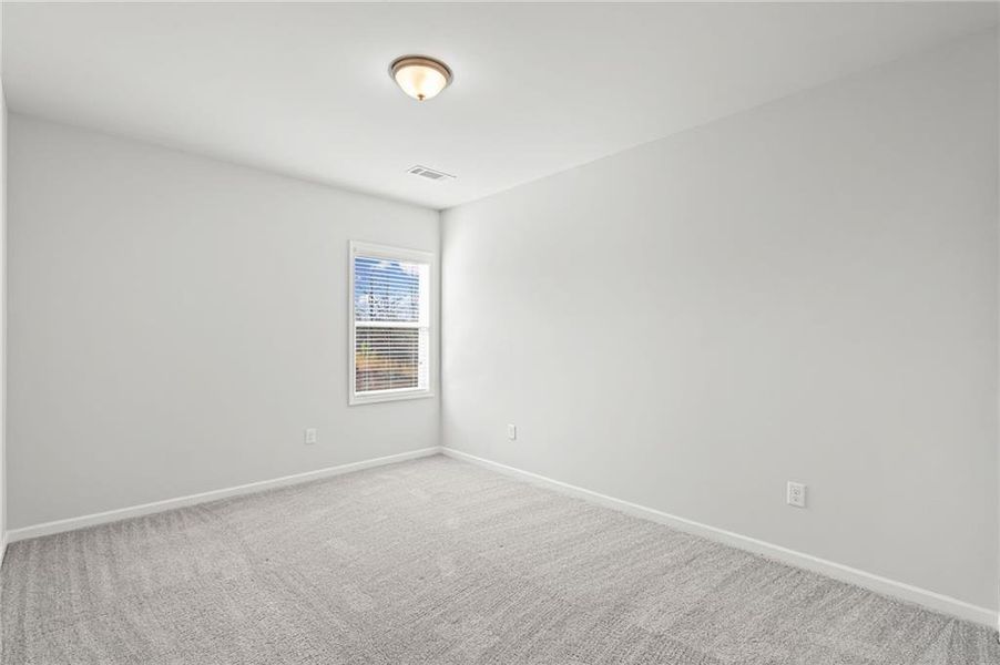 Spacious, unfurnished interior of a new home in Overlook at Marina Bay, Gainesville (Image 37).
