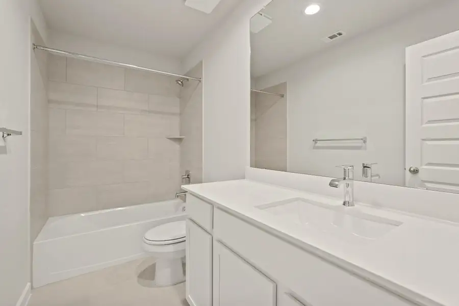 Furnished interior view inside a new home in Huntington Place, Rosharon (Image 10). Furnished interior view inside a new home in Huntington Place, Rosharon (Image 10).