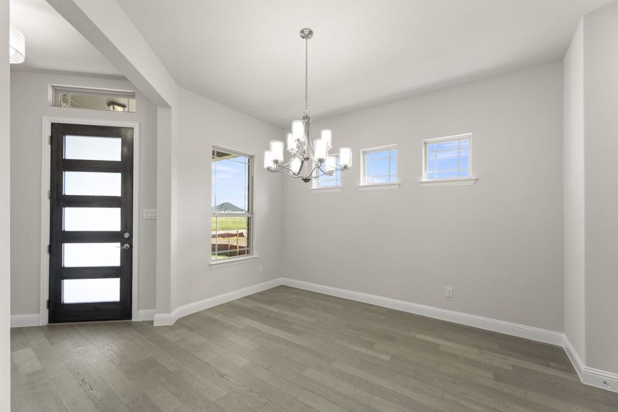 Spacious, unfurnished interior of a new home in River Ranch, Van Alstyne (Image 18).