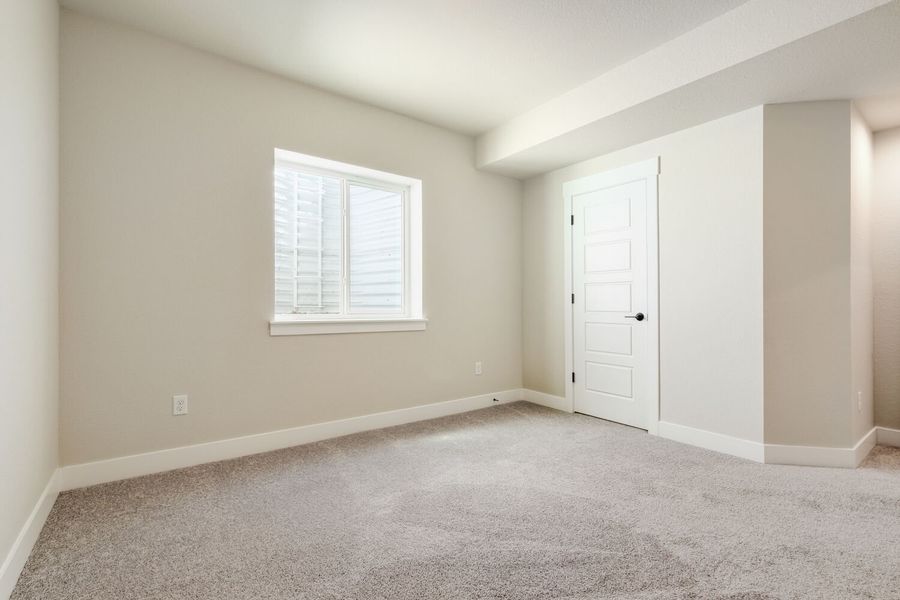 8702 Long Beach - Bedroom