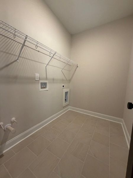 Spacious, unfurnished interior of a new home in Lakefield, Palmetto (Image 14).