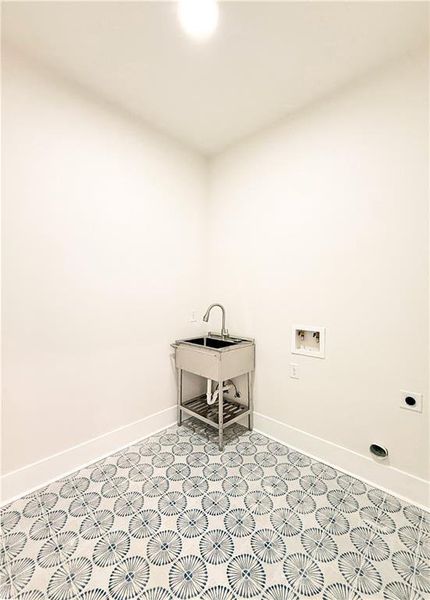 Spacious, unfurnished interior of a new home in , Marietta (Image 47).