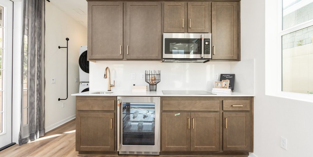 Horizon at Cascade Landing - 1440x724 (63)