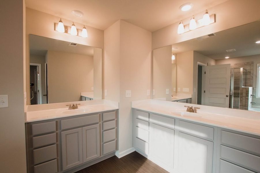 Furnished interior view inside a new home in Creekside Landing, Dallas (Image 7).