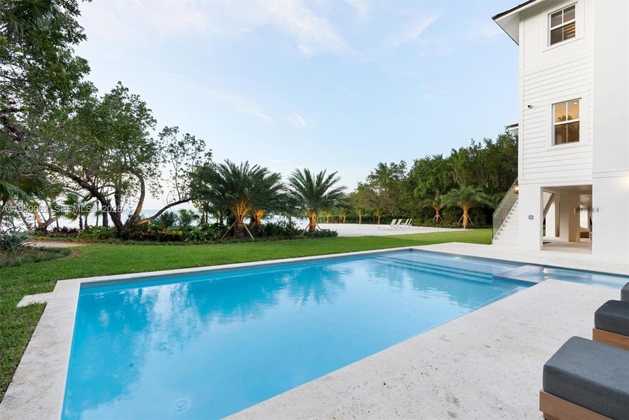 Exterior details and patio area of a home in , Islamorada, Village of Islands (Image 31).