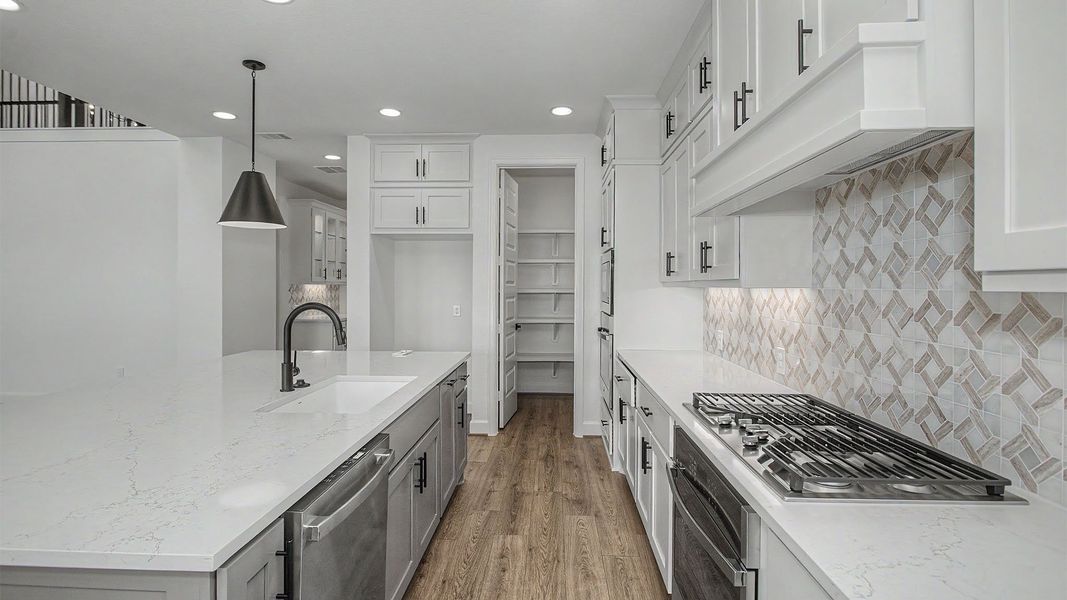 Furnished interior view inside a new home in Valencia, Manvel (Image 6).